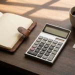 La deuda del país se disparó y eso está encareciendo tus créditos de vivienda y consumo. Es lo que sientes cuando tus deudas crecen más rápido que tu sueldo, dejándote sin margen de maniobra. ¿Sabes cómo proteger tu bolsillo antes de que las tasas suban aún más? 🇨🇴📉